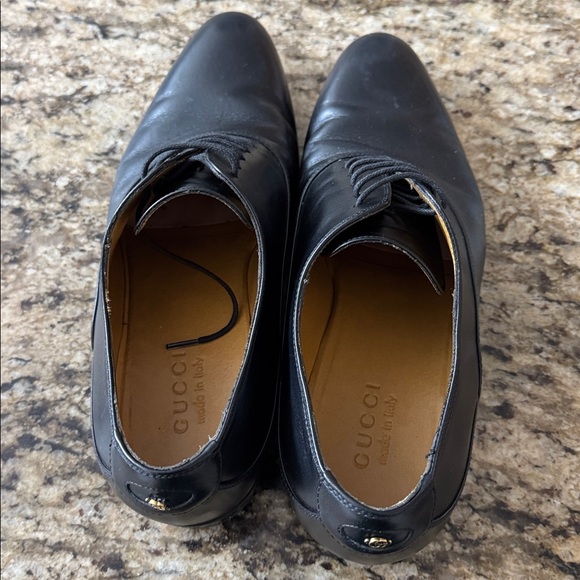 Gucci Classic Black Leather Oxfords - Picture 1 of 4